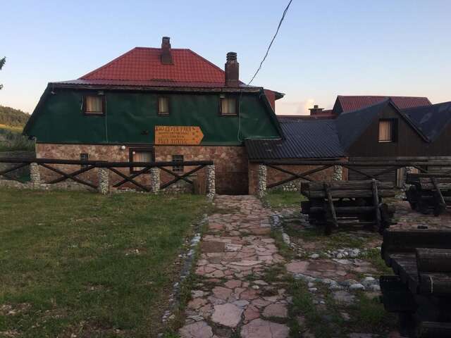 Проживание в семье Planinarski dom kula avdović Плевля-3